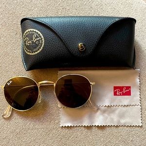 Rayban Circle Sunglasses & Case